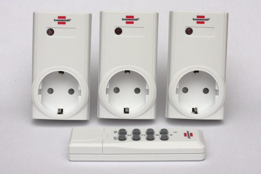 Dio Kit 3 Prese Telecomandate + Telecomando, 1000W, Portata 25 M, 433,92 Mhz, Nessuna Installazione